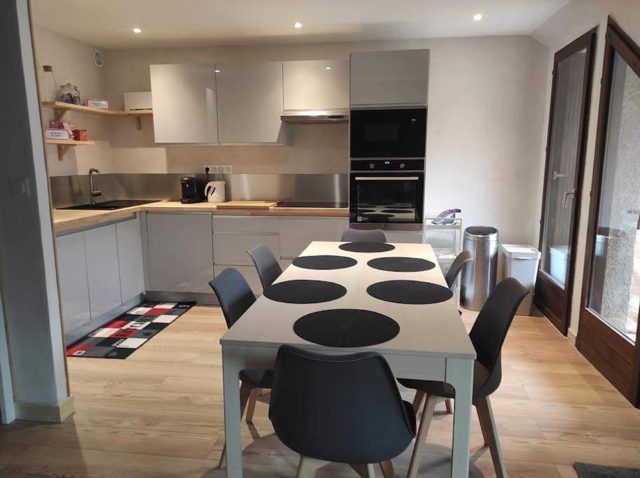 Appartement Vue Montagne, Cosy Et Chaleureux Briançon Exterior foto